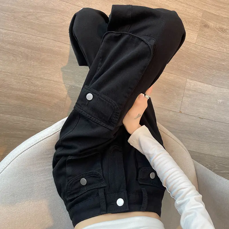 2024Trendy women's slim-fit, figure-flattering workwear jeans, new black drapey floor-length pants for autumn
2024Trendy women's slim-fit, figure-flattering workwear jeans, new black drapey floor-length pants for autumn