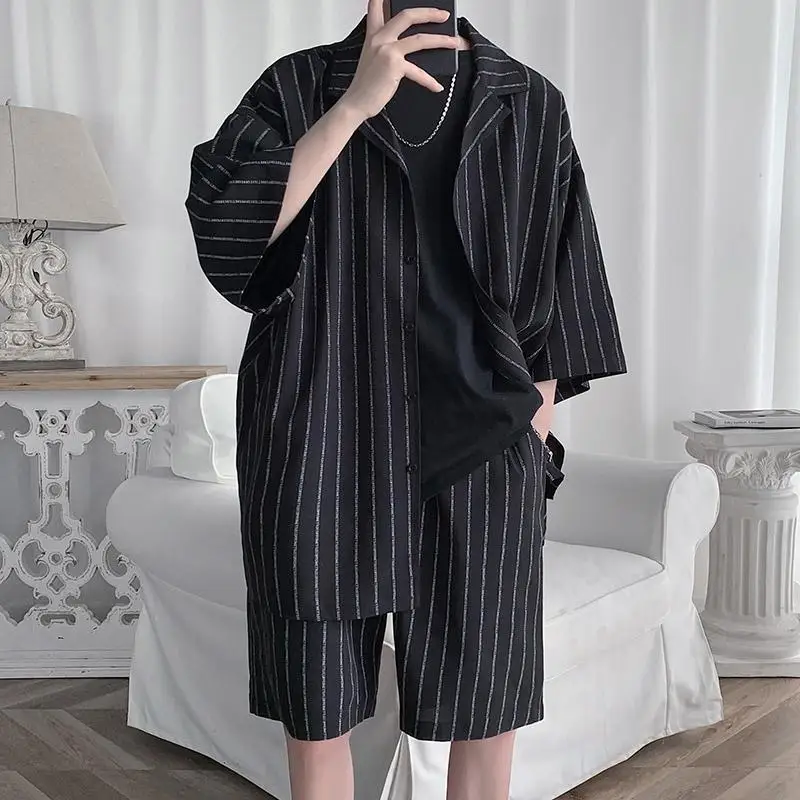 Men's Shorts Set No Logo Beach High Quality Stretch Outfits Casual 2025 Trend Elastic 2 Piece Outfit Kpop Male Shirts Short Sets
Men's Shorts Set No Logo Beach High Quality Stretch Outfits Casual 2025 Trend Elastic 2 Piece Outfit Kpop Male Shirts Short Sets