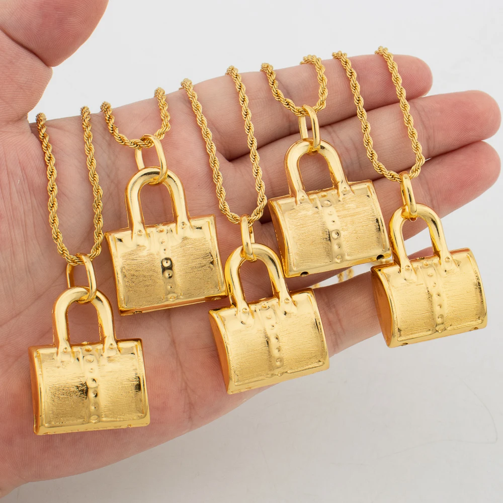 Gold Plated Lock Pendant Necklace 40CM Bag Shape Pendant for Men Women Charm Chain Party Fashion Luxury Jewelry Accessories
Gold Plated Lock Pendant Necklace 40CM Bag Shape Pendant for Men Women Charm Chain Party Fashion Luxury Jewelry Accessories