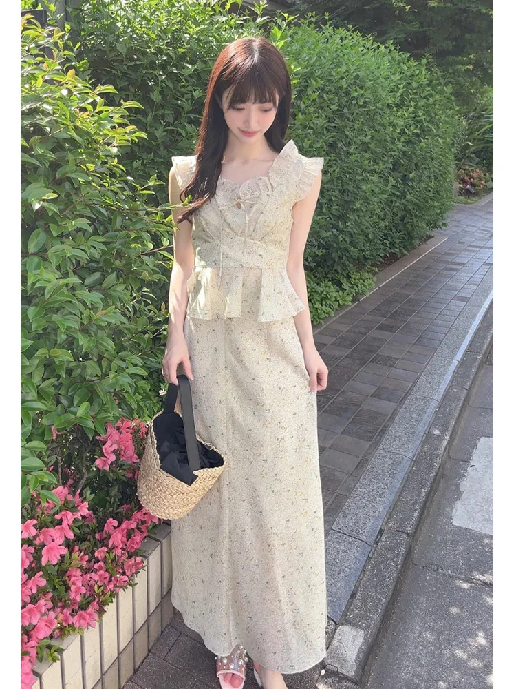 Sweet Hand-Painted Flower Rain Pattern High-Waist Slim Long Midi Skirt for Women Spring Summer New Style Japanese Style A-Lin...
Sweet Hand-Painted Flower Rain Pattern High-Waist Slim Long Midi Skirt for Women Spring Summer New Style Japanese Style A-Lin...