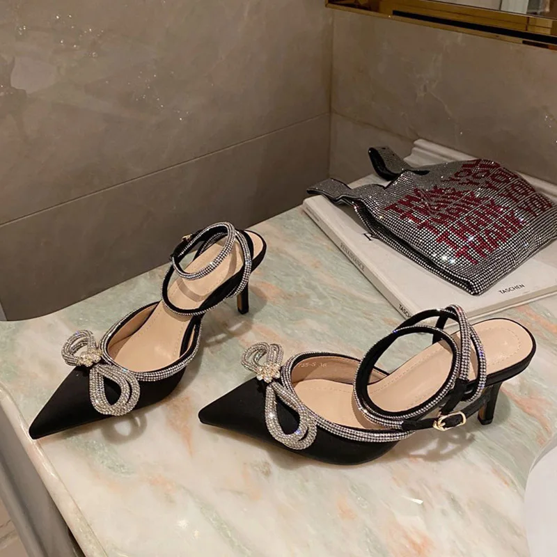 Sandals New Women's Rhinestone Bow Women's Shoes Thin Heel Bag Head French Beautiful Cool High Heels
Sandals New Women's Rhinestone Bow Women's Shoes Thin Heel Bag Head French Beautiful Cool High Heels