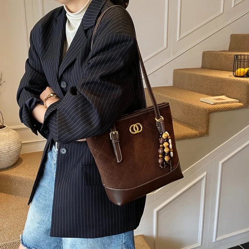 Chic Women's Handbag Made Of Wildcat-Print Leather Boasting Trendy Podgorica Casual Krakow Spacious Soft Look
Chic Women's Handbag Made Of Wildcat-Print Leather Boasting Trendy Podgorica Casual Krakow Spacious Soft Look