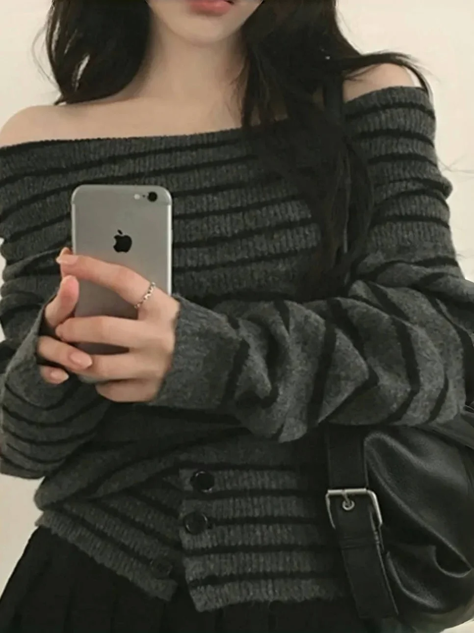 Sweet Sle Women's Loose Fit Comfortable Soft Sweater oulder Bared One-oulder Top Waist-Cinched Hem Early Autumn New Arr...
Sweet Sle Women's Loose Fit Comfortable Soft Sweater oulder Bared One-oulder Top Waist-Cinched Hem Early Autumn New Arr...