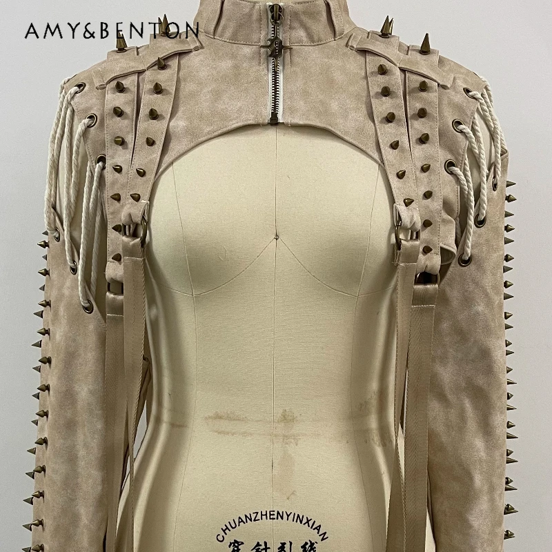 2025 Autumn New Personality Dark Gothic Style Lace-Up Women's Top 2025 Autumn New Rivet Hollow Out Sweet Cool Top Jacket Ladies
2025 Autumn New Personality Dark Gothic Style Lace-Up Women's Top 2025 Autumn New Rivet Hollow Out Sweet Cool Top Jacket Ladies