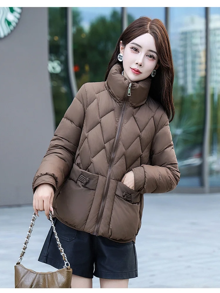 Утепленная хлопковая куртка для женщин: модный стеганый узор, корейский стиль, свободный крой, универсальная модель
Утепленная хлопковая куртка для женщин: модный стеганый узор, корейский стиль, свободный крой, универсальная модель