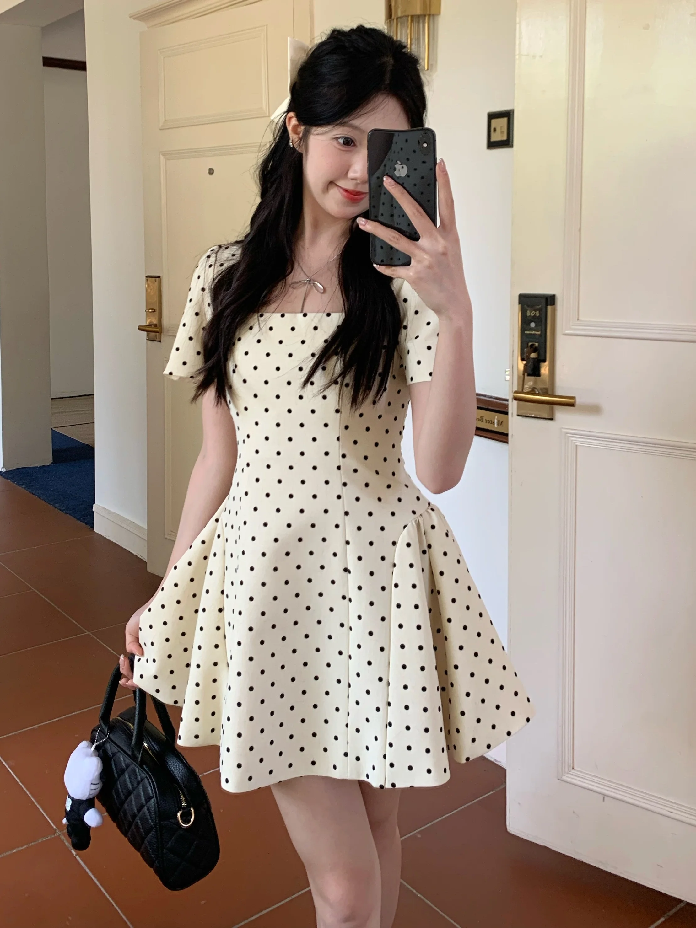 DOMX Spring Summer 2026 Women's Polka Dot Square Collar A-Line Dress Short Sleeve Slimming Waist Design City Commute Style
DOMX Spring Summer 2026 Women's Polka Dot Square Collar A-Line Dress Short Sleeve Slimming Waist Design City Commute Style