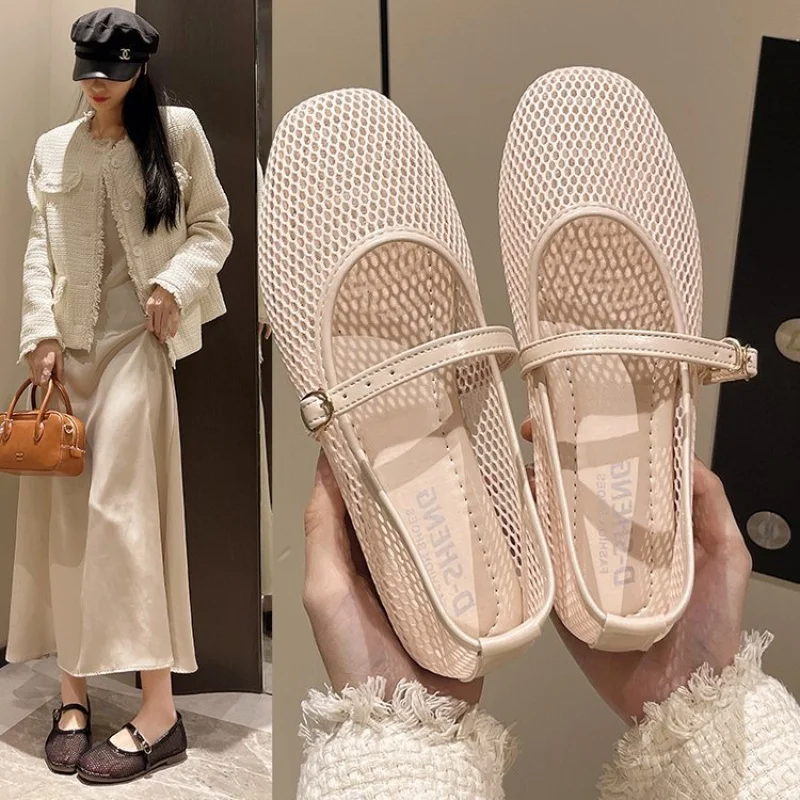 New large size mesh shoes for women, summer breathable Mary Jane shoes, fashionable single shoes
New large size mesh shoes for women, summer breathable Mary Jane shoes, fashionable single shoes