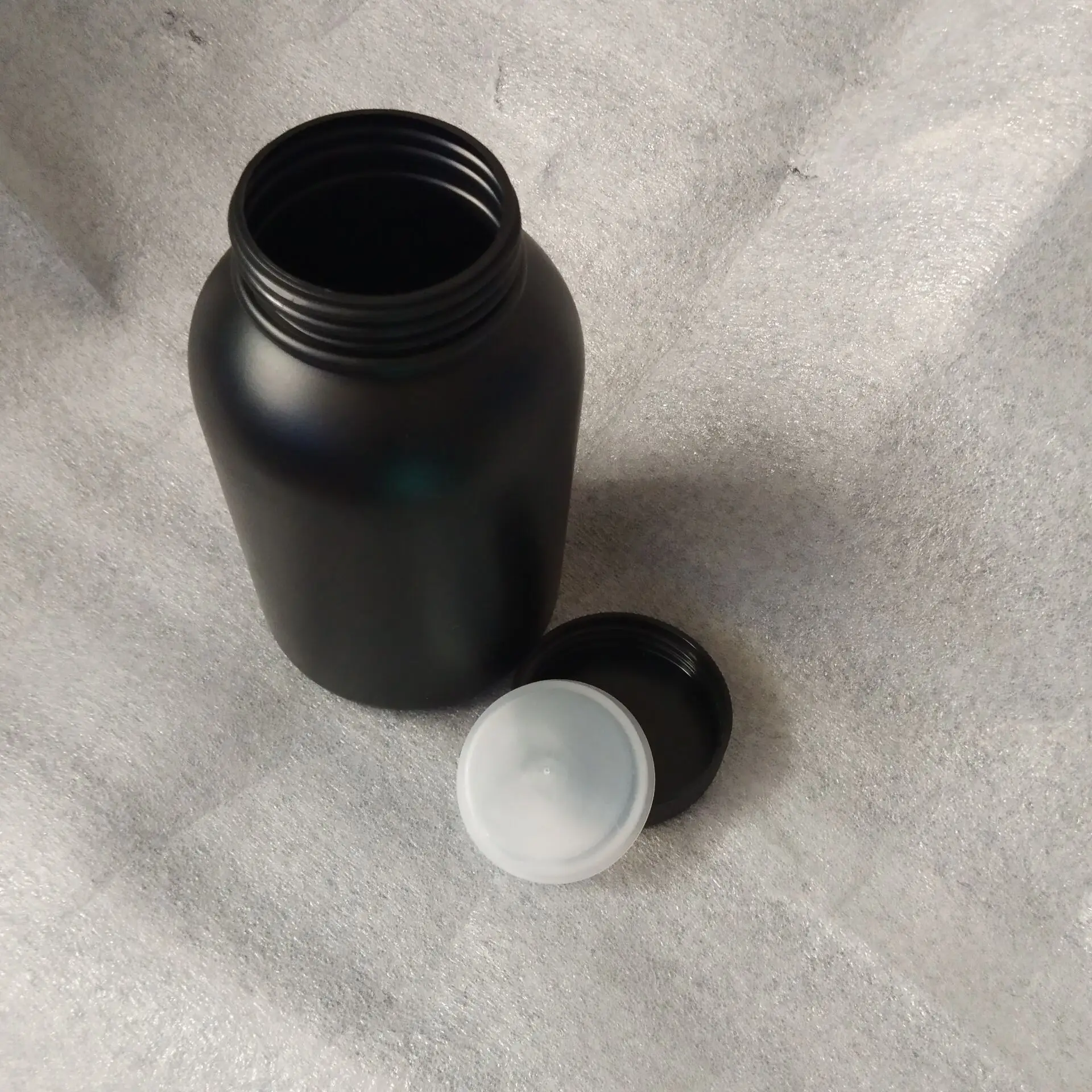 1000ml Black solution bottle Plastic wide mouthed bottle printer accessories generic
1000ml Black solution bottle Plastic wide mouthed bottle printer accessories generic