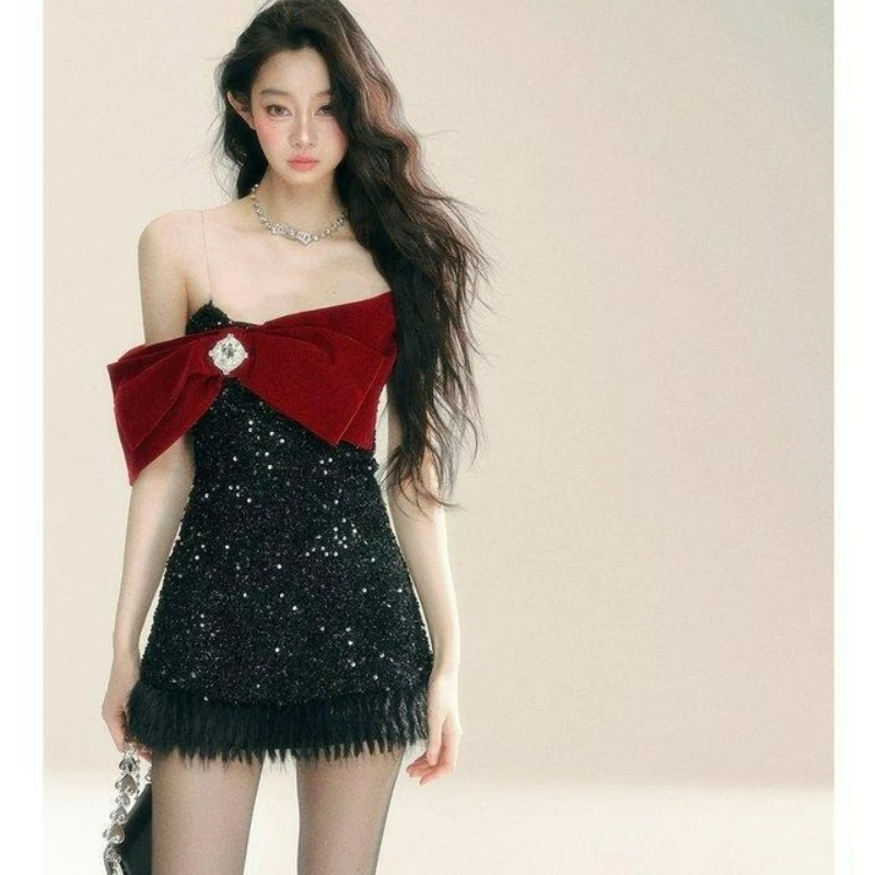 Fashion One-shoulder Evening Sexy Hip-hugging Short Skirt 2026 Autumn/winter French Elegant Ladylike Sequined Dress for Women
Fashion One-shoulder Evening Sexy Hip-hugging Short Skirt 2026 Autumn/winter French Elegant Ladylike Sequined Dress for Women