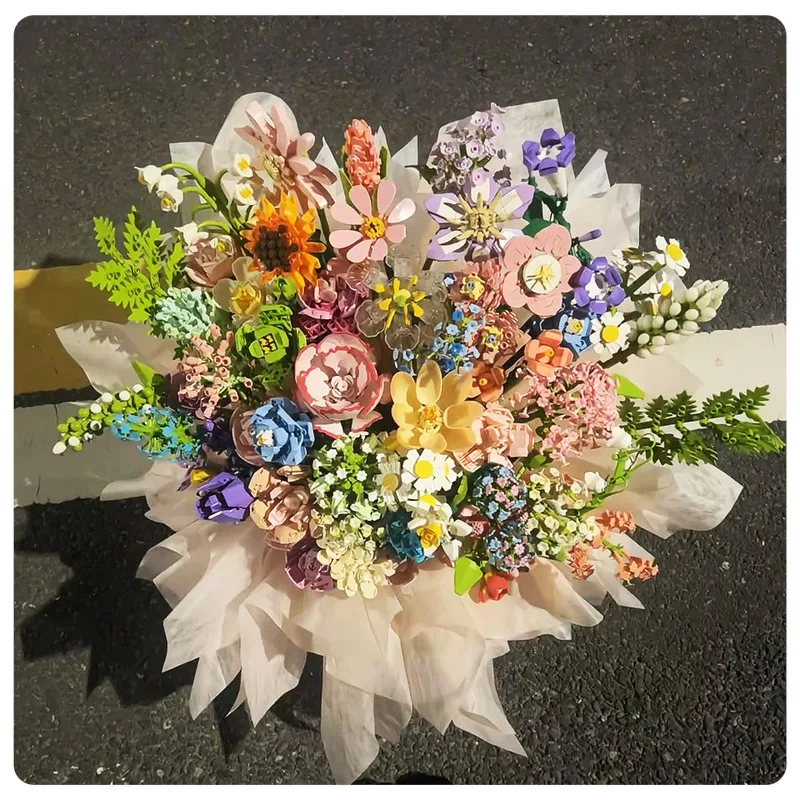 Global Hug Bucket Flower Bouquet Building Blocks Eternal Flowers DIY Assembly Toy Creative Birthday Gift For Girlfriend
Global Hug Bucket Flower Bouquet Building Blocks Eternal Flowers DIY Assembly Toy Creative Birthday Gift For Girlfriend