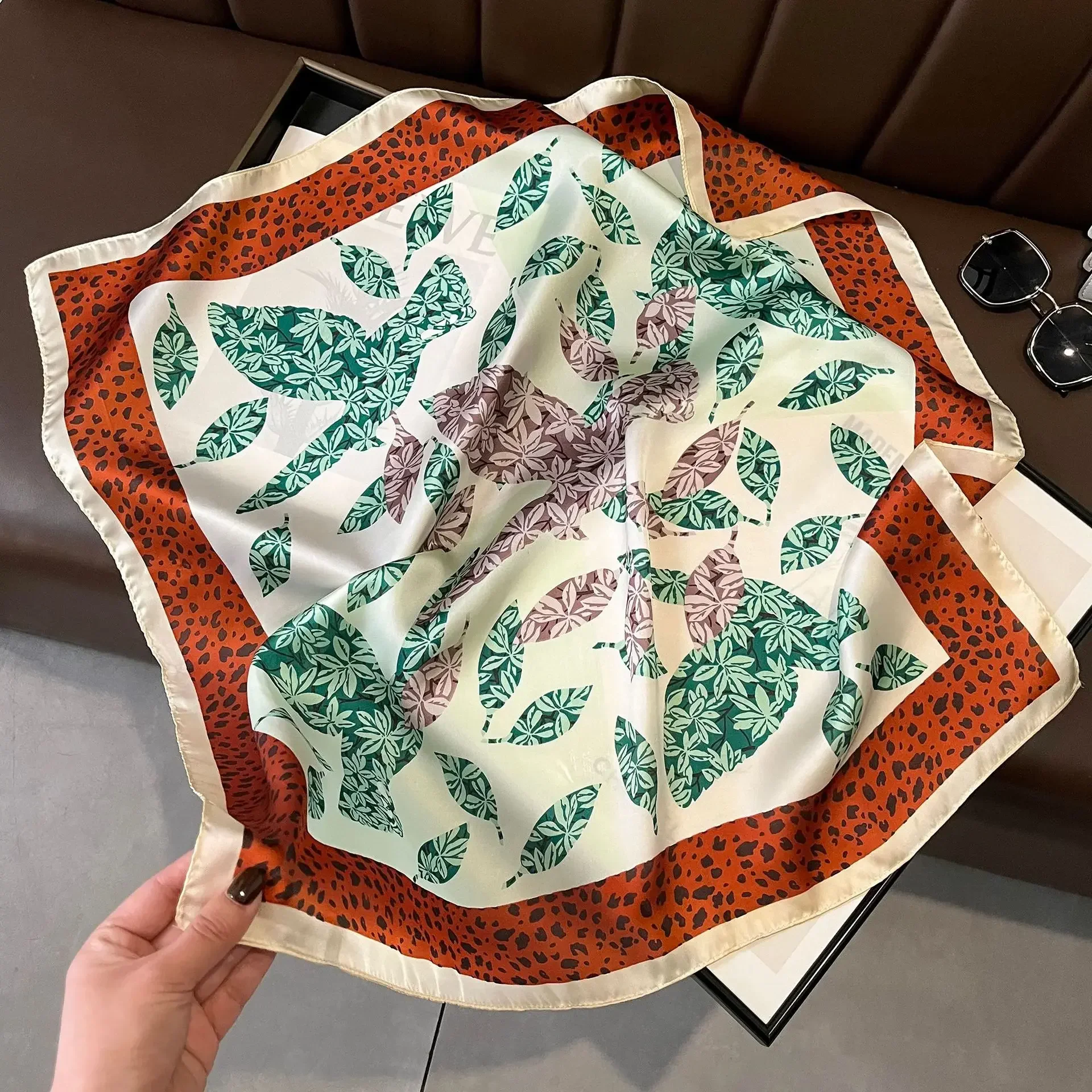 2023 New Designer Christan Letter Print Long Skinny Scarf Women Silk Satin Head Hair Tie Scarfs for Ladies Headband Bandanas
2023 New Designer Christan Letter Print Long Skinny Scarf Women Silk Satin Head Hair Tie Scarfs for Ladies Headband Bandanas