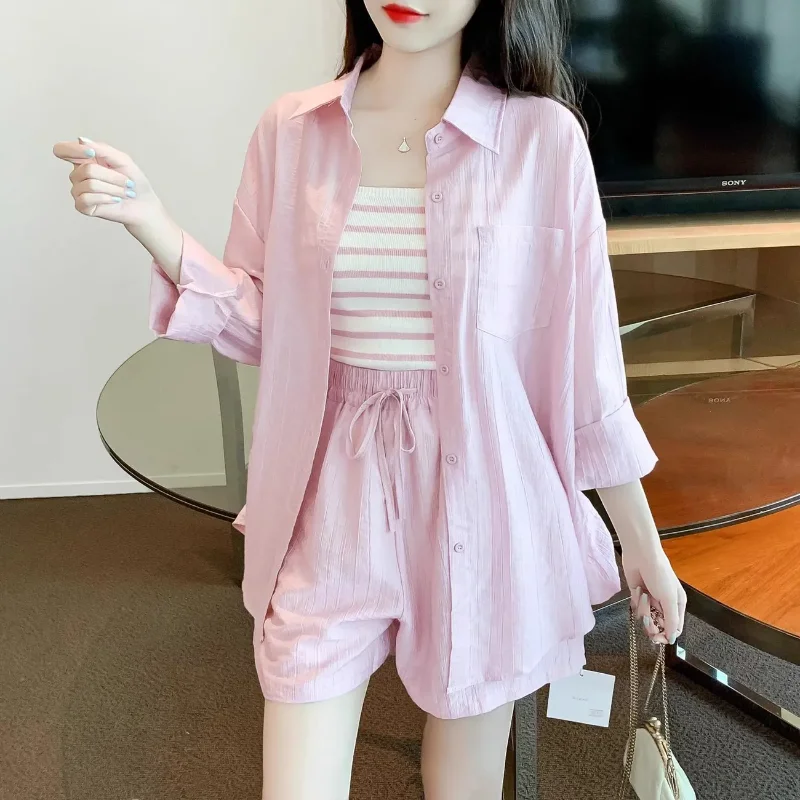 Women Loose Shirt and Shorts Two Piece Set Thin Sun Protection Casual Summer Sweet Outfit
Women Loose Shirt and Shorts Two Piece Set Thin Sun Protection Casual Summer Sweet Outfit