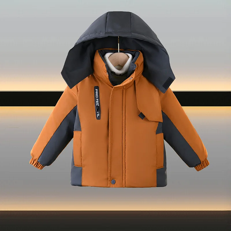 Новинка 2025 года, зимняя утолщенная теплая куртка для детей 0-5 лет, бархатная уличная хлопковая куртка с капюшоном для мальчиков, ветрозащитная куртка
Новинка 2025 года, зимняя утолщенная теплая куртка для детей 0-5 лет, бархатная уличная хлопковая куртка с капюшоном для мальчиков, ветрозащитная куртка