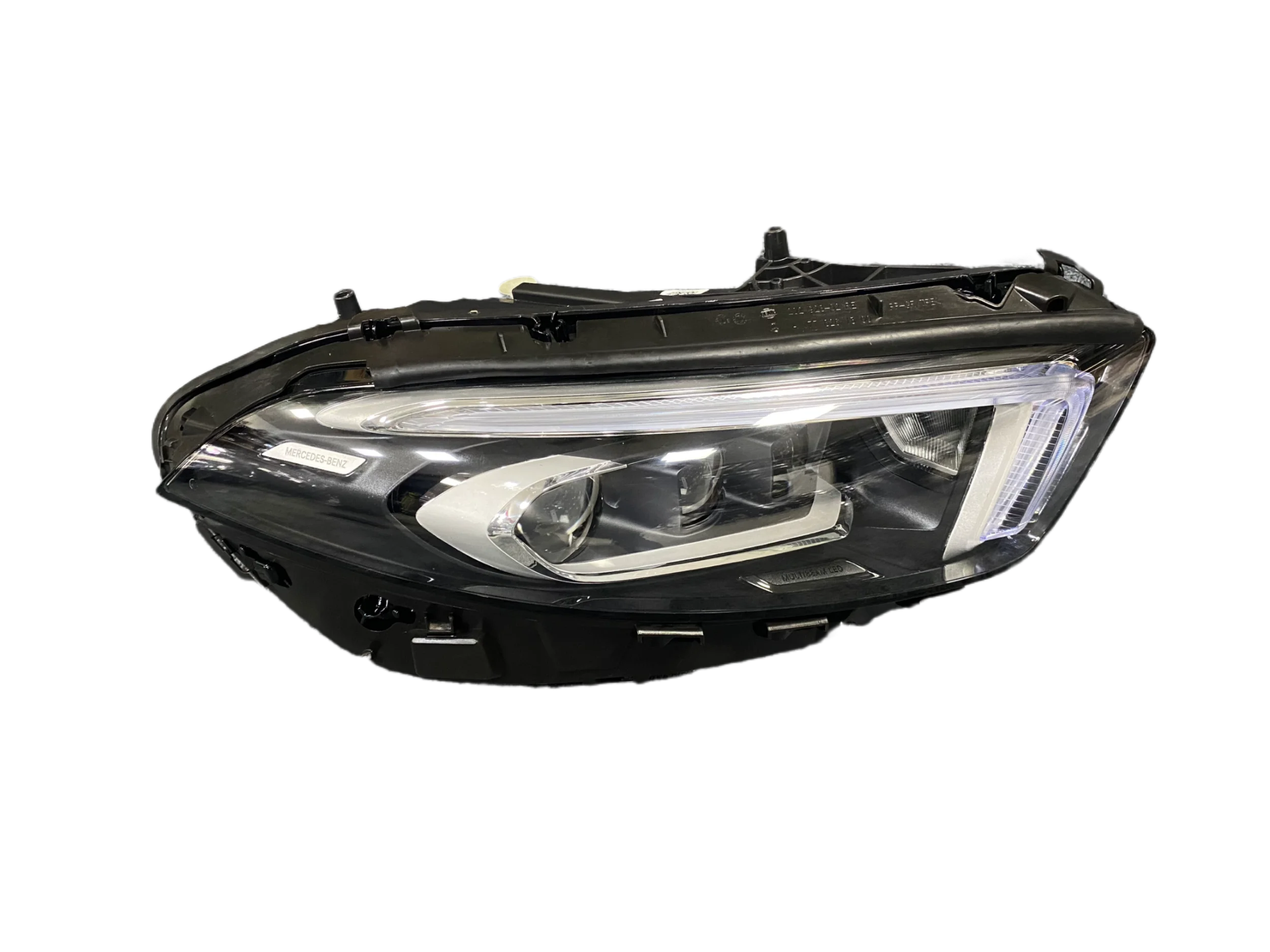 Оригинальный налобный фонарь W177, подходит для Mercedes Benz A-class W177 2020-2023, светодиодный налобный фонарь с тремя линзами, фара в сборе
Оригинальный налобный фонарь W177, подходит для Mercedes Benz A-class W177 2020-2023, светодиодный налобный фонарь с тремя линзами, фара в сборе