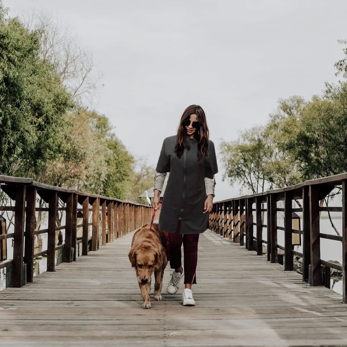 Chinlon Pet Cosmetologist Xl Waterproof Grooming Wear for Home Salon Nail Hair Trimming Safe Comfortable Workwear
Chinlon Pet Cosmetologist Xl Waterproof Grooming Wear for Home Salon Nail Hair Trimming Safe Comfortable Workwear