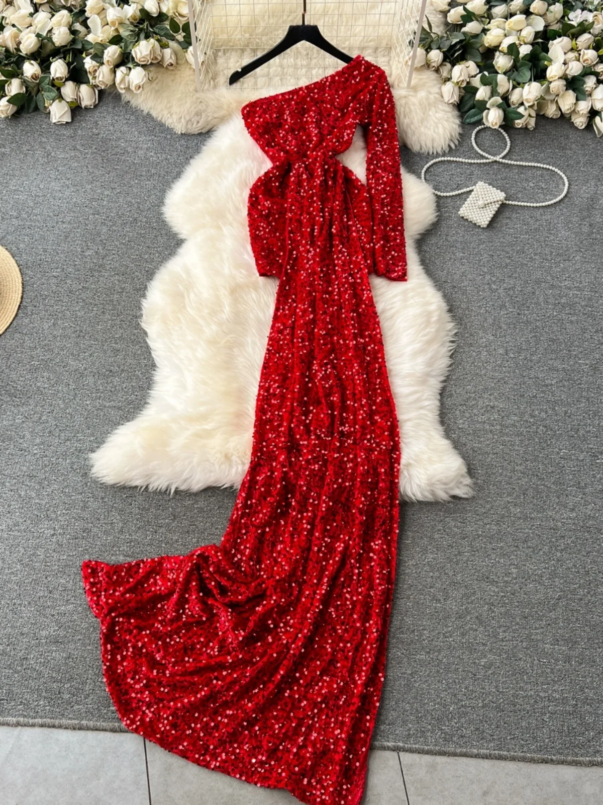 Elegant Sequin Sweep Tail Design Women's Dress Luxury Sensation Asymmetrical Collar Mid-Length A-Line Gown for Autumn
Elegant Sequin Sweep Tail Design Women's Dress Luxury Sensation Asymmetrical Collar Mid-Length A-Line Gown for Autumn