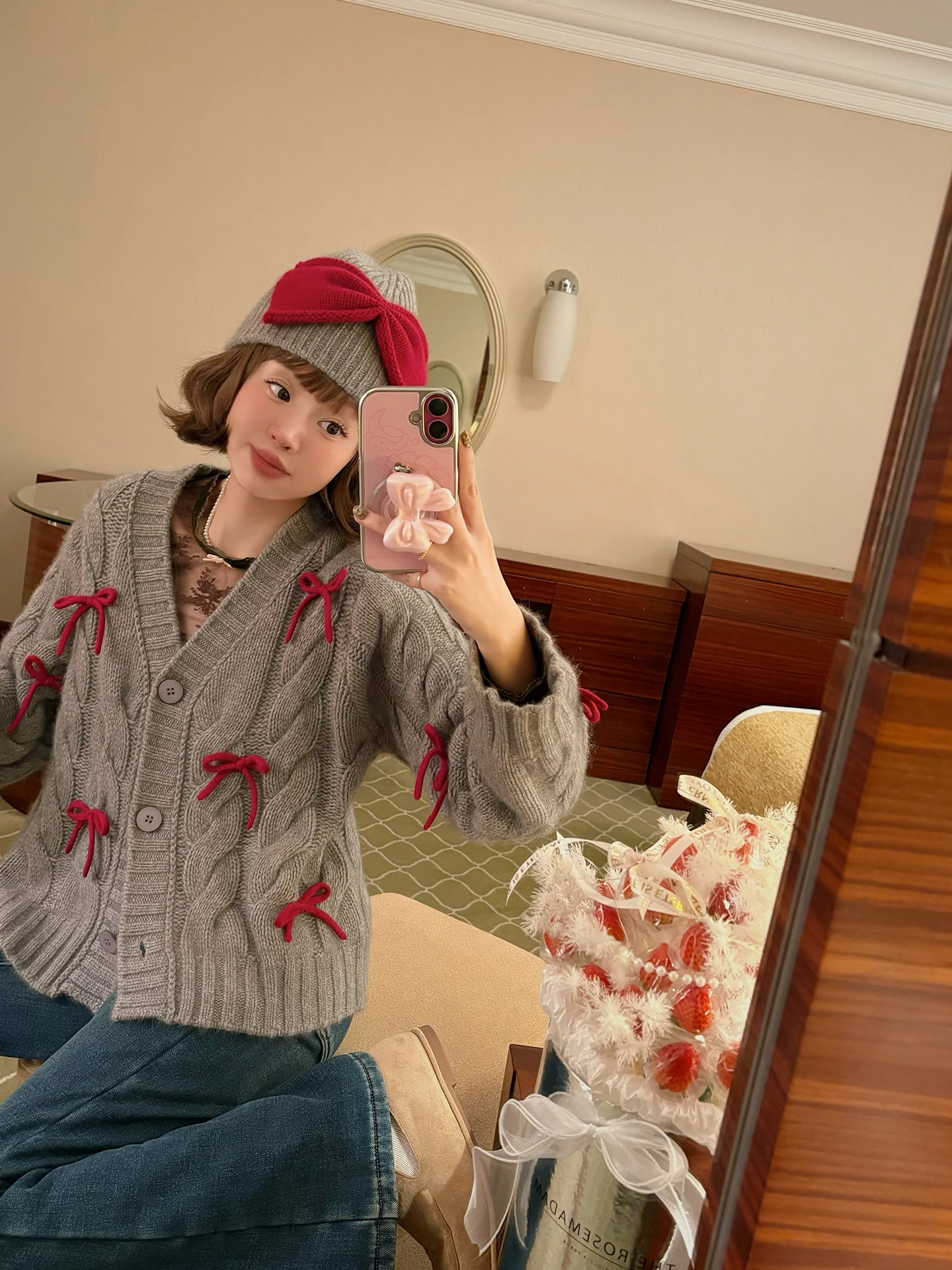 Вязаный кардиган Vimas с узлами и помпонами, праздничный, очаровательный, свободного кроя, для повседневной носки
Вязаный кардиган Vimas с узлами и помпонами, праздничный, очаровательный, свободного кроя, для повседневной носки