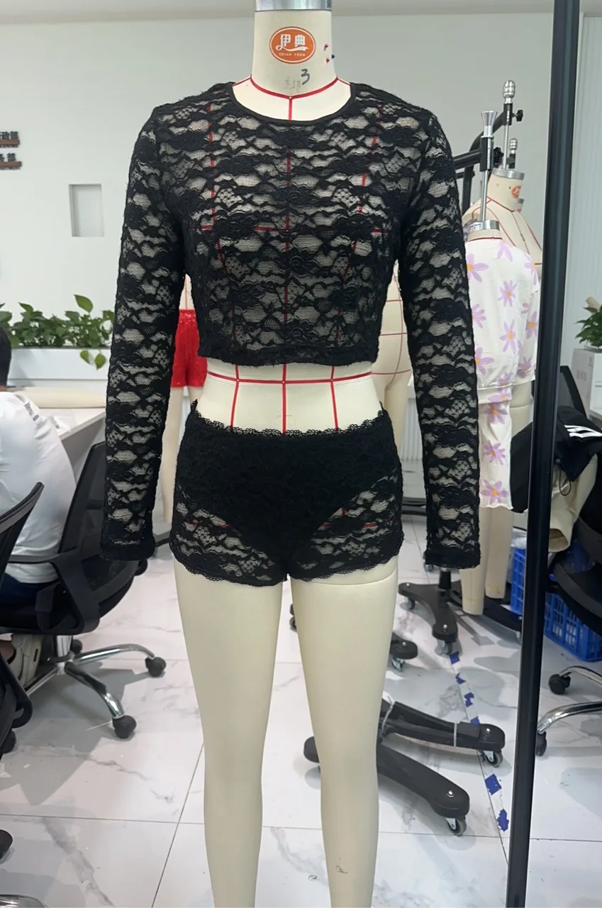 Women Two Pieces Outfits Sheer Floral Lace Long Sleeve Crop Tops and Elastic Waist Shorts Club Streetwear Fashion Clothes
Women Two Pieces Outfits Sheer Floral Lace Long Sleeve Crop Tops and Elastic Waist Shorts Club Streetwear Fashion Clothes