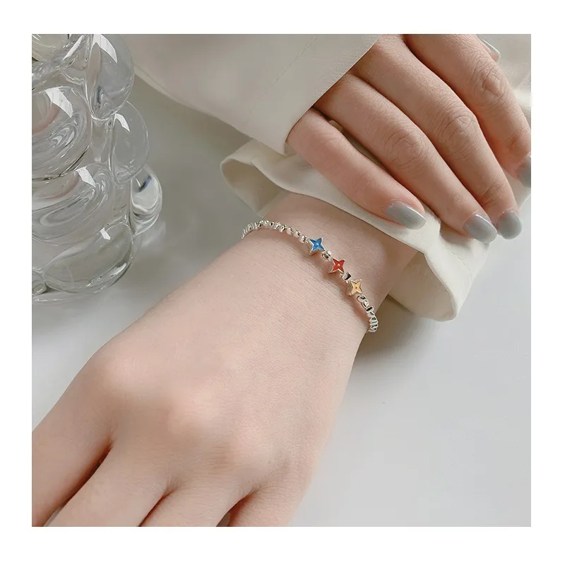 Браслет Kalaini Broken Silver с эмалью, оригинальный дизайн, персонализированная многослойная цепочка с бусинами-звездочками
Браслет Kalaini Broken Silver с эмалью, оригинальный дизайн, персонализированная многослойная цепочка с бусинами-звездочками