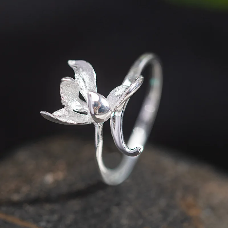 Lotus Fun Real 925 Sterling Silver Clivia Flower Ring for Women Gift Engagement Party Personalized High Quality Fine Jewelry
Lotus Fun Real 925 Sterling Silver Clivia Flower Ring for Women Gift Engagement Party Personalized High Quality Fine Jewelry