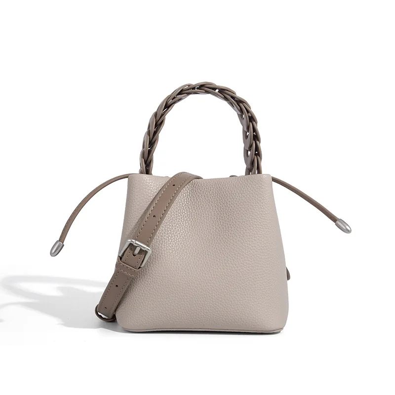 Hot Sales Luxury Brand Designer Handmade Leather Bucket Bag Women Elegant Small Handbag for Lady Purse New Arrival
Hot Sales Luxury Brand Designer Handmade Leather Bucket Bag Women Elegant Small Handbag for Lady Purse New Arrival