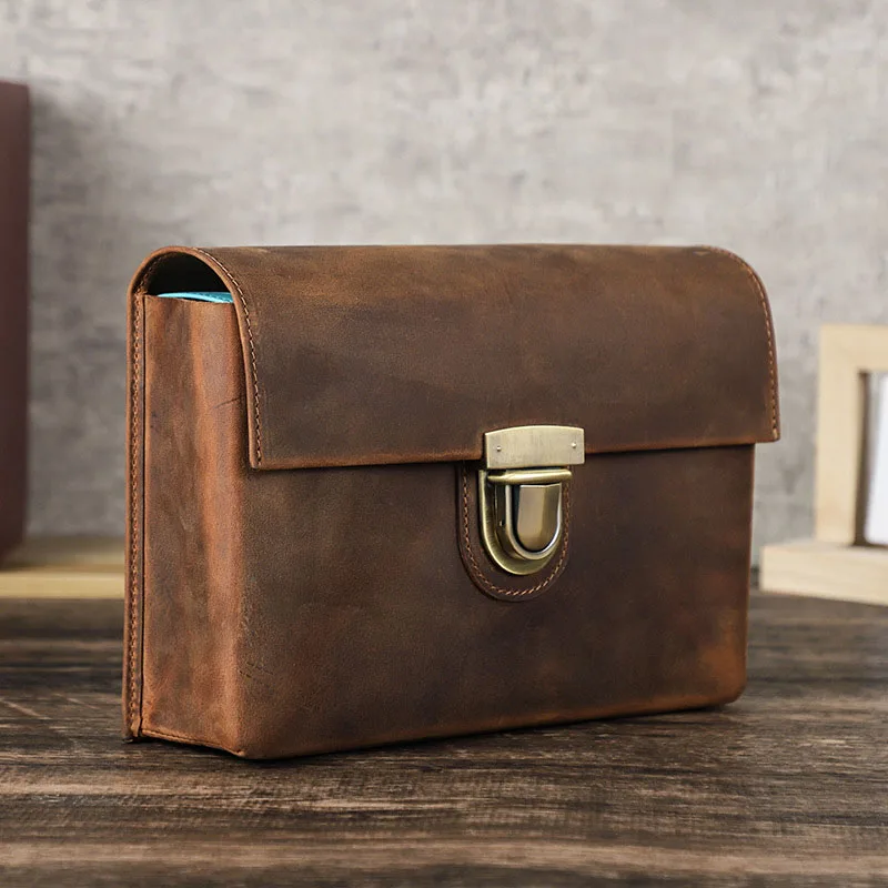 Envelope Style Handmade Book Cover Genuine Leather Rectangular Locking Flip-Top Book Protective Cover with Thickened Cover
Envelope Style Handmade Book Cover Genuine Leather Rectangular Locking Flip-Top Book Protective Cover with Thickened Cover