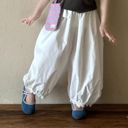 Lantern Pants Korean Fashion 2025 Summer New Casual Solid Color Simple and All-match Cute Lace Loose Lantern Pants
Lantern Pants Korean Fashion 2025 Summer New Casual Solid Color Simple and All-match Cute Lace Loose Lantern Pants