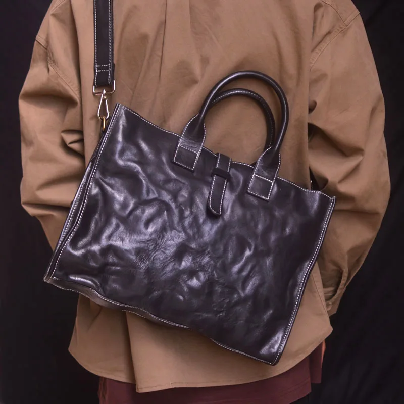 AETOO Large capacity commuter handbag Pleated design vintage top layer cowhide leather men's business commuter meeting bag
AETOO Large capacity commuter handbag Pleated design vintage top layer cowhide leather men's business commuter meeting bag