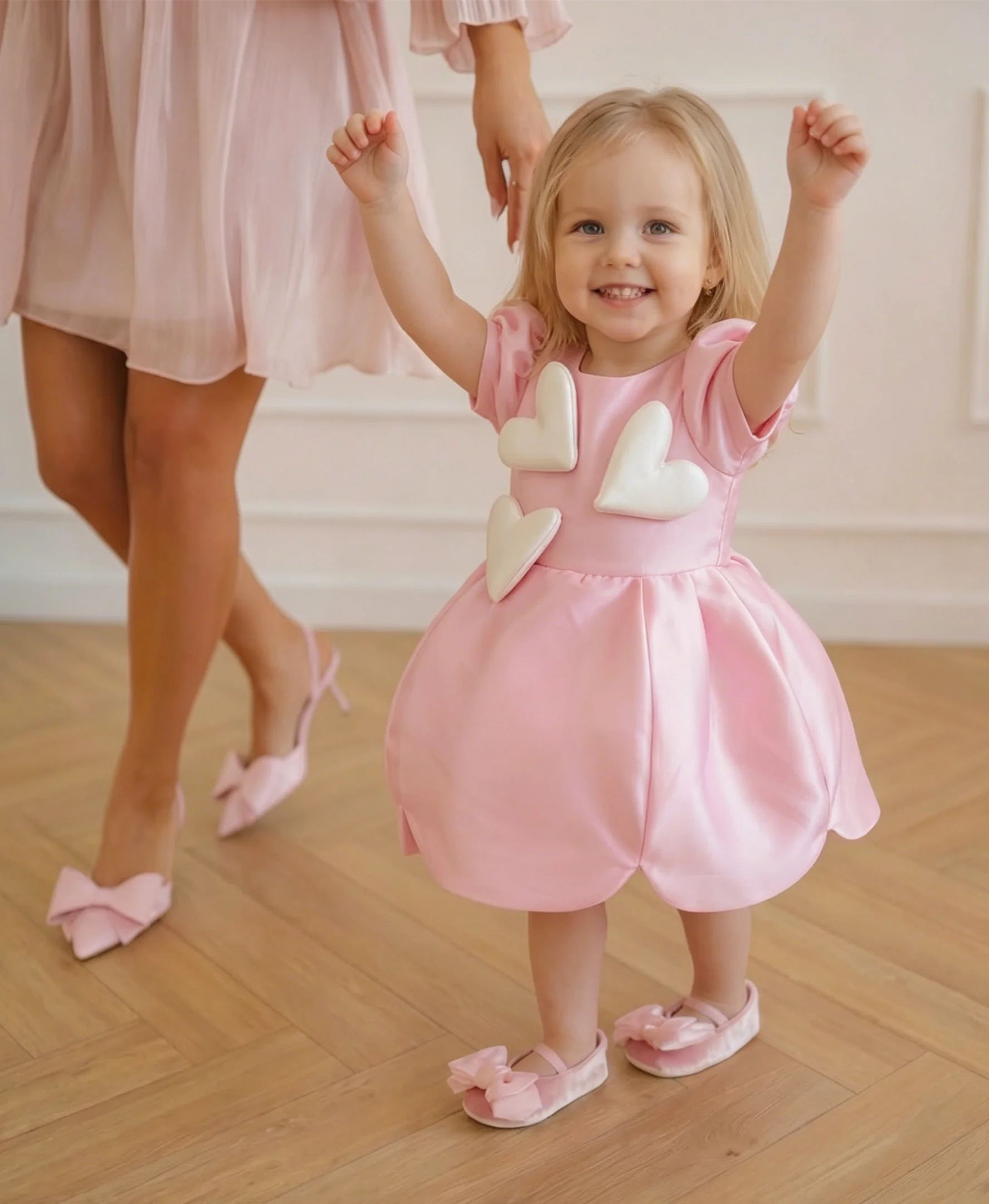 Princess Pink Flower Girl Dresses for Wedding Short Sleeve Satin Cute Kids Birthday Party First Communion Ball Gown Custom
Princess Pink Flower Girl Dresses for Wedding Short Sleeve Satin Cute Kids Birthday Party First Communion Ball Gown Custom