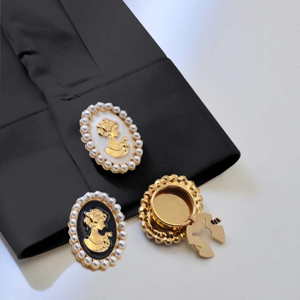 2 шт. модные металлические классические жемчужные чехлы на пуговицы для одежды «сделай сам», декоративные пуговицы, украшения на рукавах рубашки из сплава
2 шт. модные металлические классические жемчужные чехлы на пуговицы для одежды «сделай сам», декоративные пуговицы, украшения на рукавах рубашки из сплава