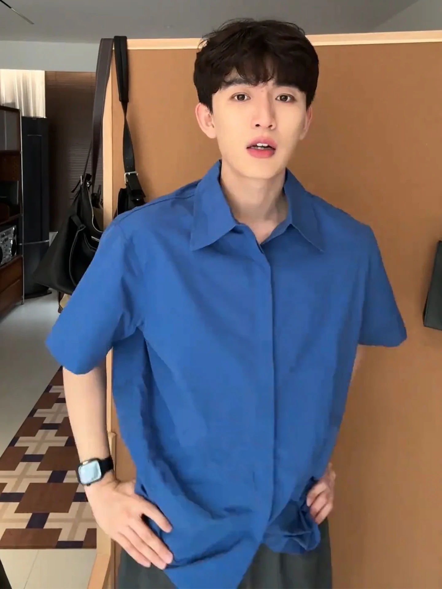 Klein Blue Pure Cotton Short Sleeve Shirt Clean Cut for Men Summer American Retro Button down Shoulder Balance Casual Shirt
Klein Blue Pure Cotton Short Sleeve Shirt Clean Cut for Men Summer American Retro Button down Shoulder Balance Casual Shirt