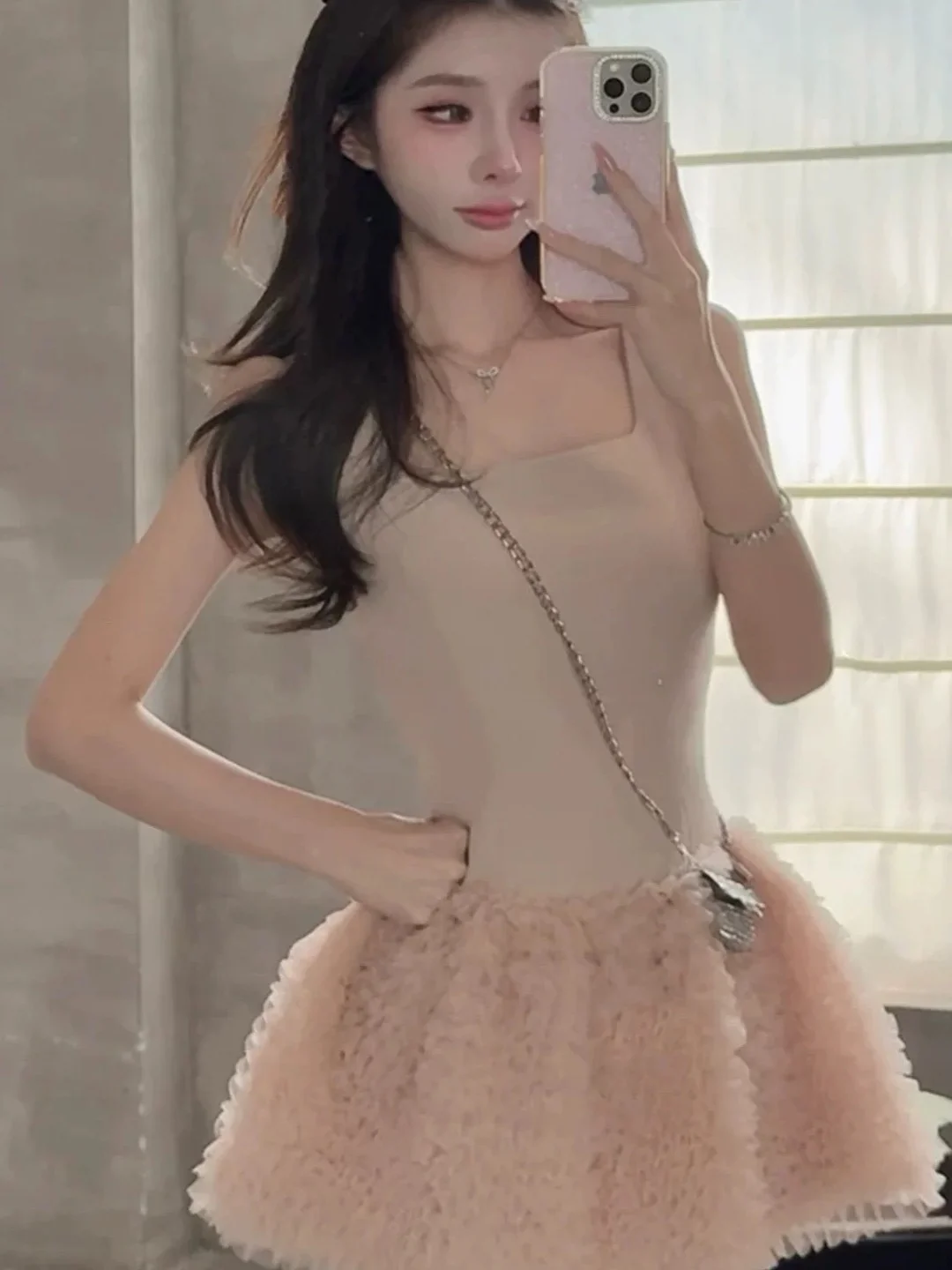 Sweet Style Pure Desire plus Size Women's Dress with Square Collar Mesh Short Puffy Skirt Sleeveless High Waist Princess Fit
Sweet Style Pure Desire plus Size Women's Dress with Square Collar Mesh Short Puffy Skirt Sleeveless High Waist Princess Fit