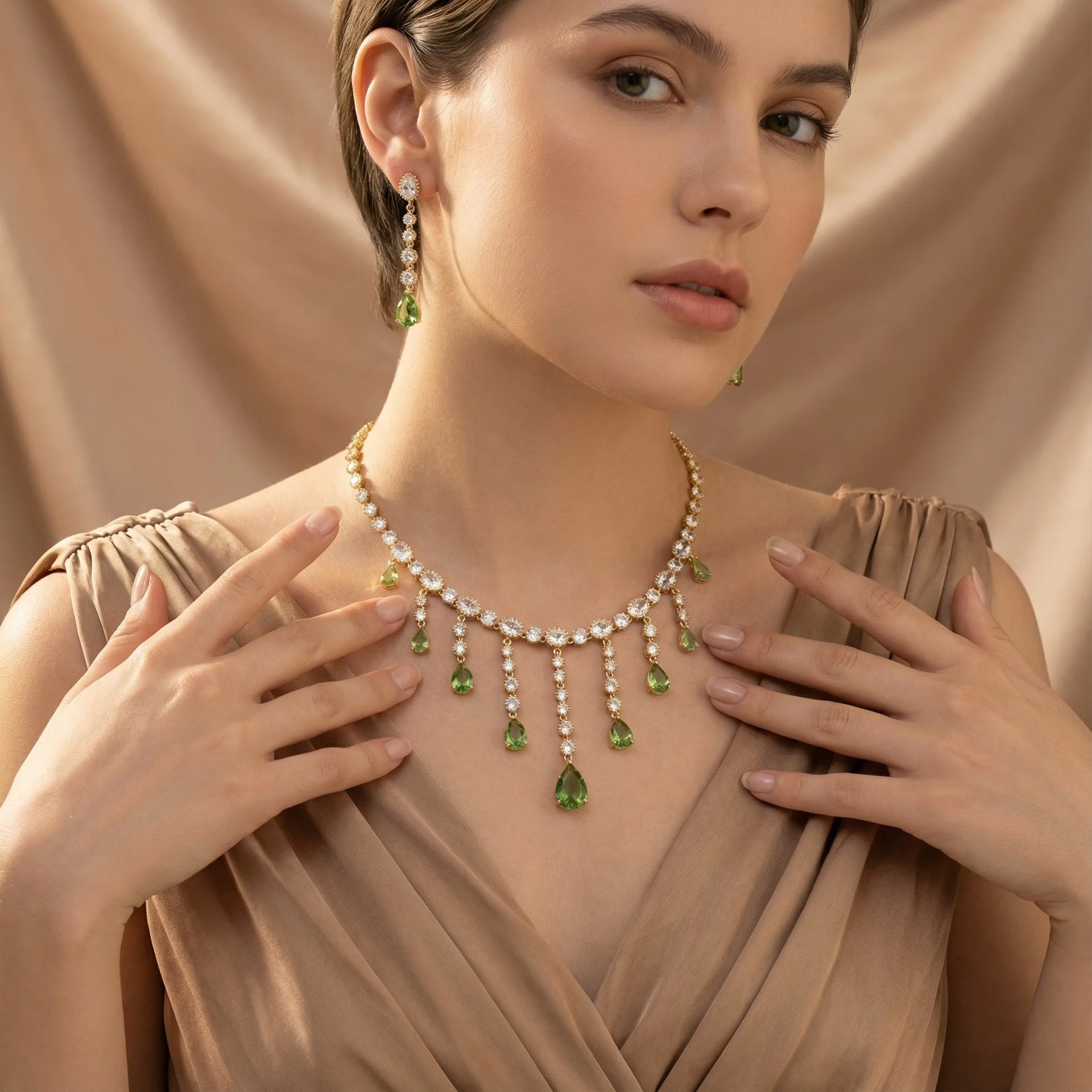 Elegant Bold Teardrop Tassel Cubic Zirconia Necklace, Chic Mature Style, High-end Summer Jewelry Wholesale
Elegant Bold Teardrop Tassel Cubic Zirconia Necklace, Chic Mature Style, High-end Summer Jewelry Wholesale