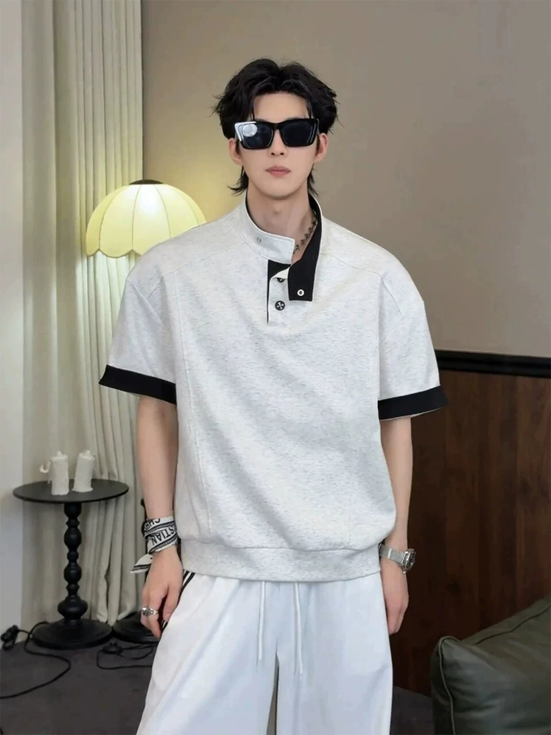 American Deconstructed Color Block Henry Collar Short Sleeve Men's T-Shirt Breathable Loose Fit Summer High End Feeling Top
American Deconstructed Color Block Henry Collar Short Sleeve Men's T-Shirt Breathable Loose Fit Summer High End Feeling Top