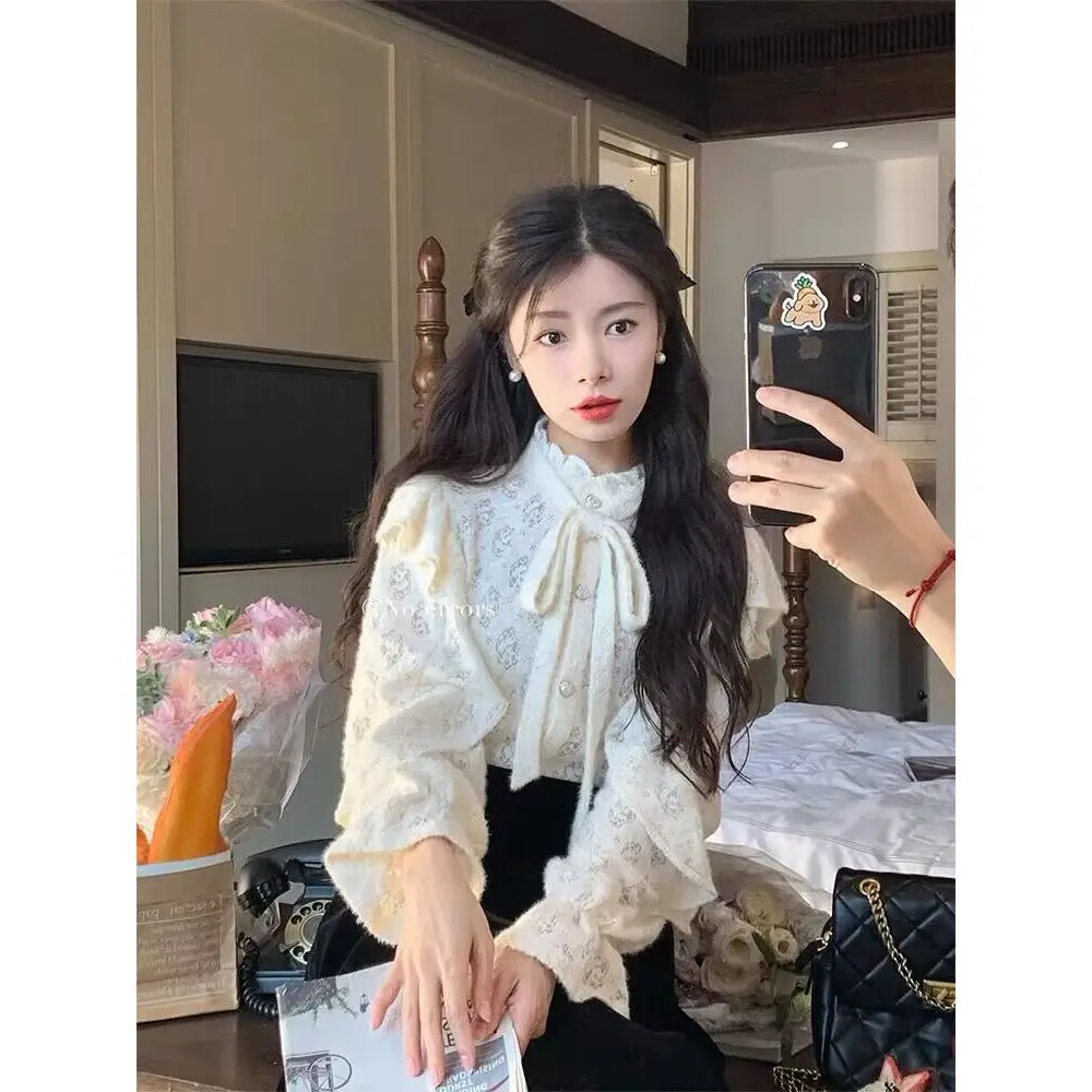 Sweet Flounce Lace Shirt Women French Gentle Print Lace Up Round Neck Soft Glutinous Solid Temperament Fashion Slim Spring Coat
Sweet Flounce Lace Shirt Women French Gentle Print Lace Up Round Neck Soft Glutinous Solid Temperament Fashion Slim Spring Coat