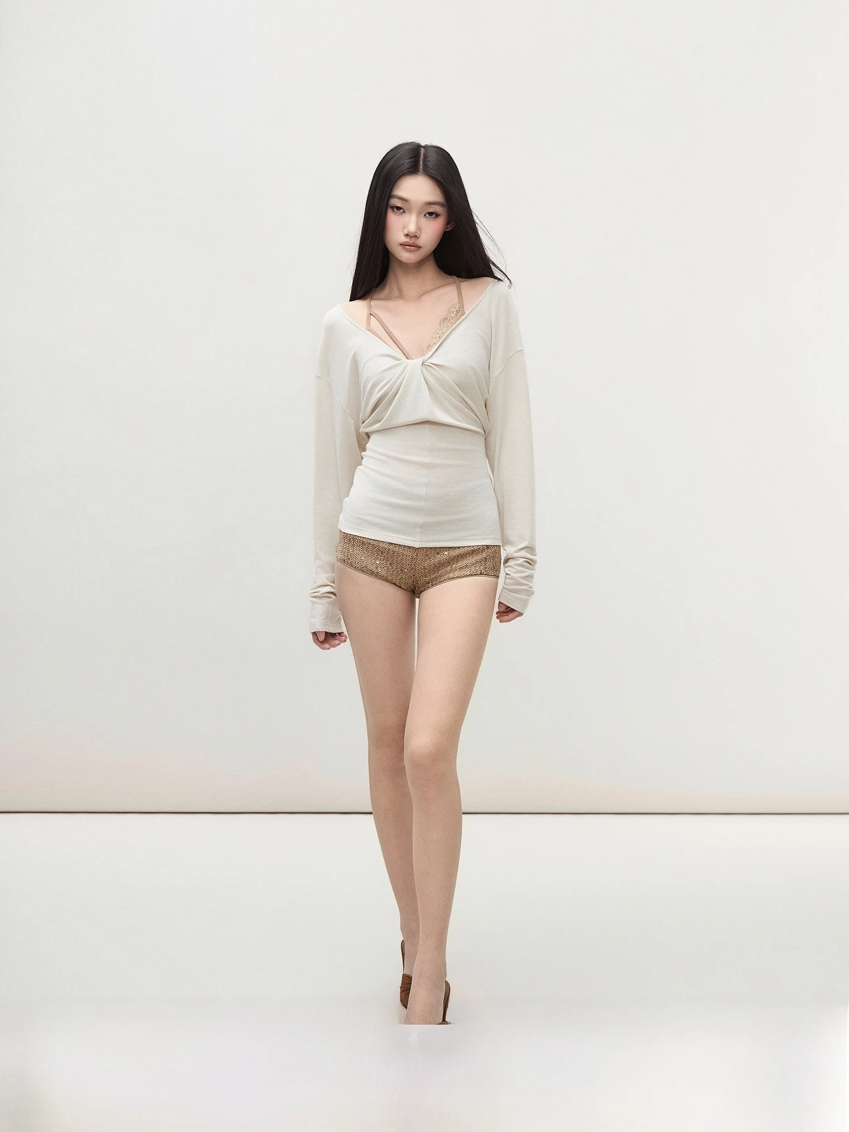 Женские брюки Matin цвета шампанского золота с низкой талией, облегающие, без стрейча, со скрытой молнией, с пайетками и кружевом, повседневные, прямого кроя
Женские брюки Matin цвета шампанского золота с низкой талией, облегающие, без стрейча, со скрытой молнией, с пайетками и кружевом, повседневные, прямого кроя