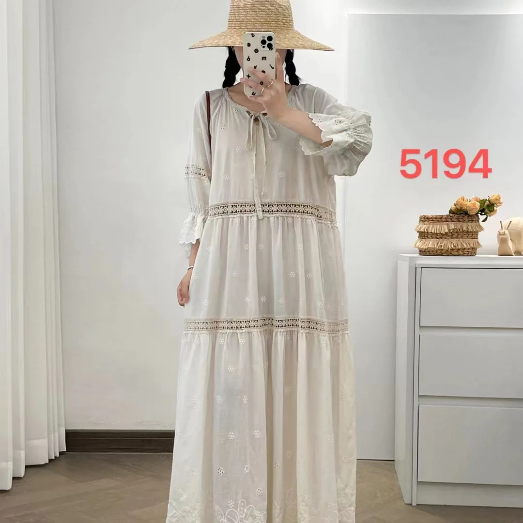Japanese Vintage Mori Girl Embroidery Hollow Out Patchwork Dress Women Lace Up Collar Long Sleeve Beach Vacation Maxi Dresses
Japanese Vintage Mori Girl Embroidery Hollow Out Patchwork Dress Women Lace Up Collar Long Sleeve Beach Vacation Maxi Dresses