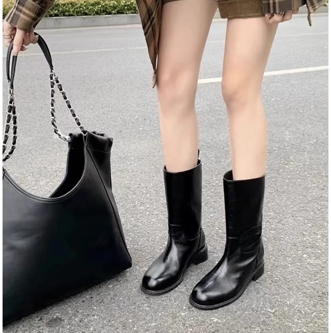 Chunky Low Heels Sewing Fashion Versatile Boot Girls Black Leather Western Cowboy Boots Women's Khaki Suede Sleeve Short Boots
Chunky Low Heels Sewing Fashion Versatile Boot Girls Black Leather Western Cowboy Boots Women's Khaki Suede Sleeve Short Boots