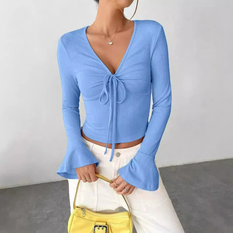 New Fashionable Sexy Hot Girl Elegant Solid Color Versatile for Commuting Flared Sleeves V-neck Base Top for Women 2026 Autumn
New Fashionable Sexy Hot Girl Elegant Solid Color Versatile for Commuting Flared Sleeves V-neck Base Top for Women 2026 Autumn
