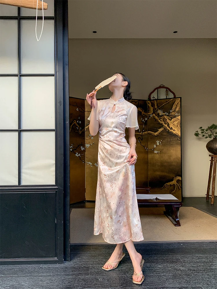 JWUNIQUE Chinese Style Hollow out Long Dress Women's Summer Slim Fit Dress Stand Collar Short Sleeve Floral Pattern
JWUNIQUE Chinese Style Hollow out Long Dress Women's Summer Slim Fit Dress Stand Collar Short Sleeve Floral Pattern