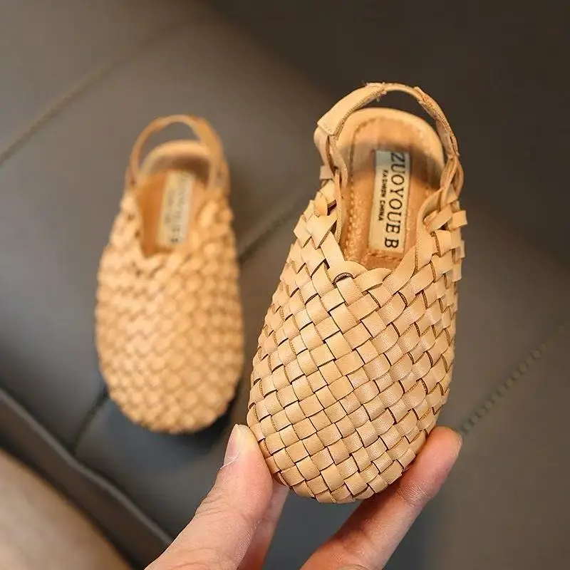 Girls sandals woven princess shoes summer soft-soled closed-toe straw sandals breathable single shoes beach shoes 
Girls sandals woven princess shoes summer soft-soled closed-toe straw sandals breathable single shoes beach shoes