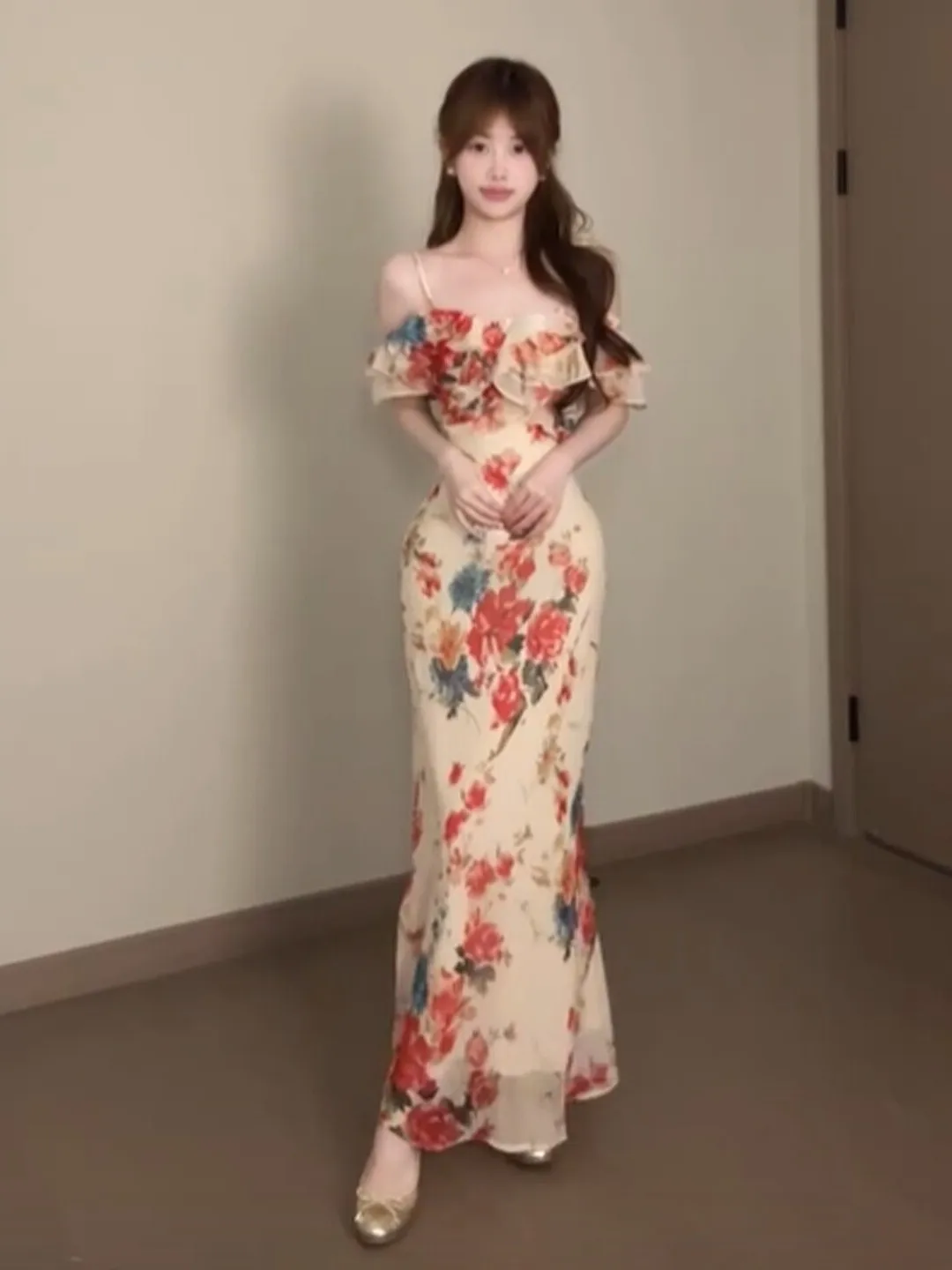 Unique Floral Print One-Shoulder Summer Dress Slim Fit Wrap around Mid-Calf Length Girls Vintage Style Holiday Waist-Cinched
Unique Floral Print One-Shoulder Summer Dress Slim Fit Wrap around Mid-Calf Length Girls Vintage Style Holiday Waist-Cinched