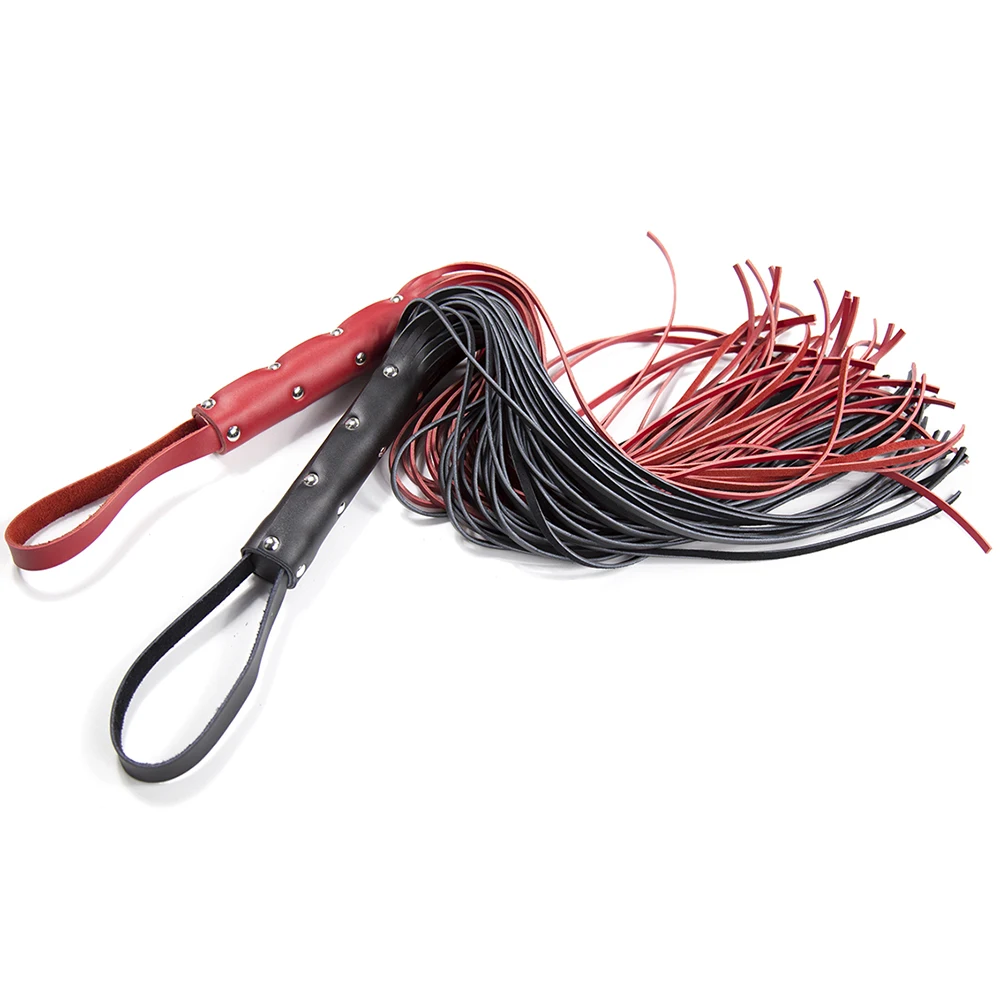 Handmade Genuine Leather Horse Whip Bull Whip for Horse Training Round Handle Punk Rivet with Wrist Strap
Handmade Genuine Leather Horse Whip Bull Whip for Horse Training Round Handle Punk Rivet with Wrist Strap