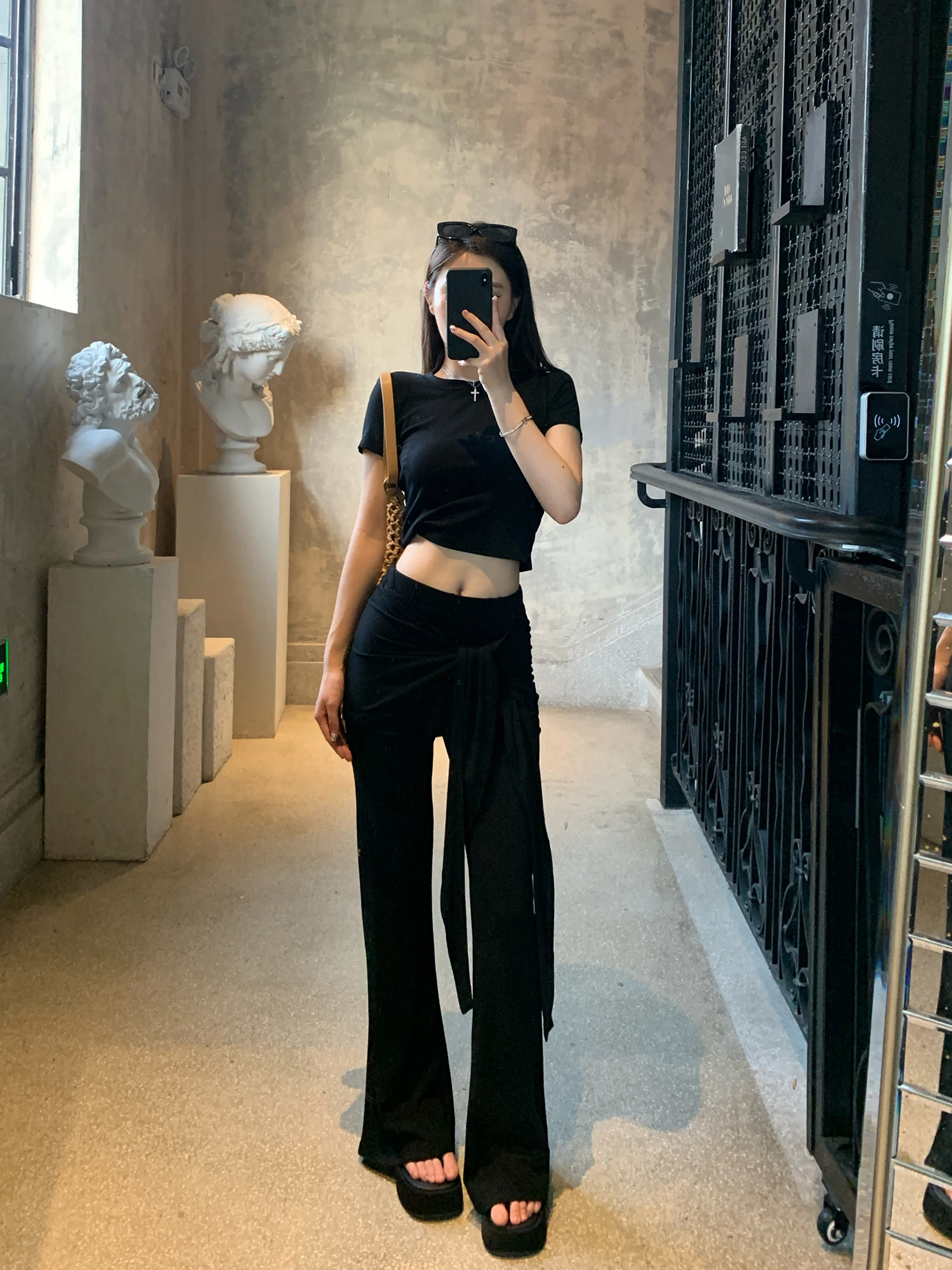 Slim Fit round Neck Short Sleeve T-Shirt with Belt Design Casual Pants Two Piece Set Women's Fashion Summer Wear by WITHMXBOOM
Slim Fit round Neck Short Sleeve T-Shirt with Belt Design Casual Pants Two Piece Set Women's Fashion Summer Wear by WITHMXBOOM
