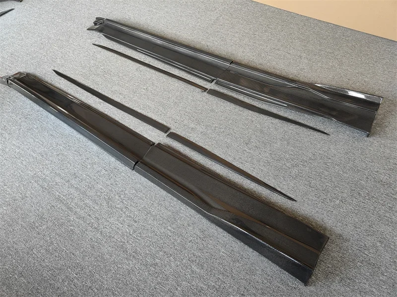 Suitable for Lamborghini Urus modified car accessories, TC style carbon fiber side skirts 10 piece set, car tools
Suitable for Lamborghini Urus modified car accessories, TC style carbon fiber side skirts 10 piece set, car tools