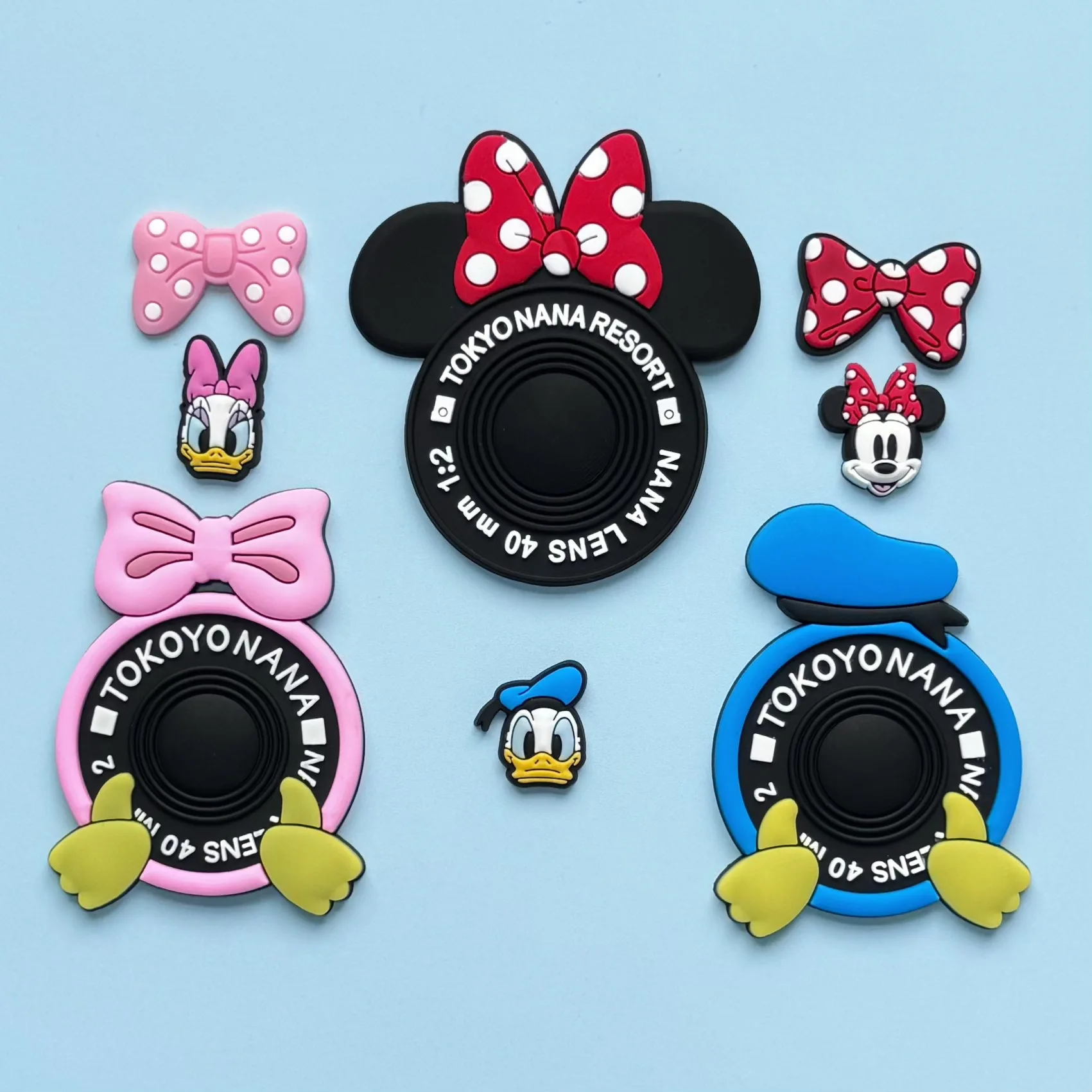 Miniso PVC soft glue patch cartoon Mickey Mouse series DIY accessories camera decoration mobile phone tablet shell accessories 
Miniso PVC soft glue patch cartoon Mickey Mouse series DIY accessories camera decoration mobile phone tablet shell accessories