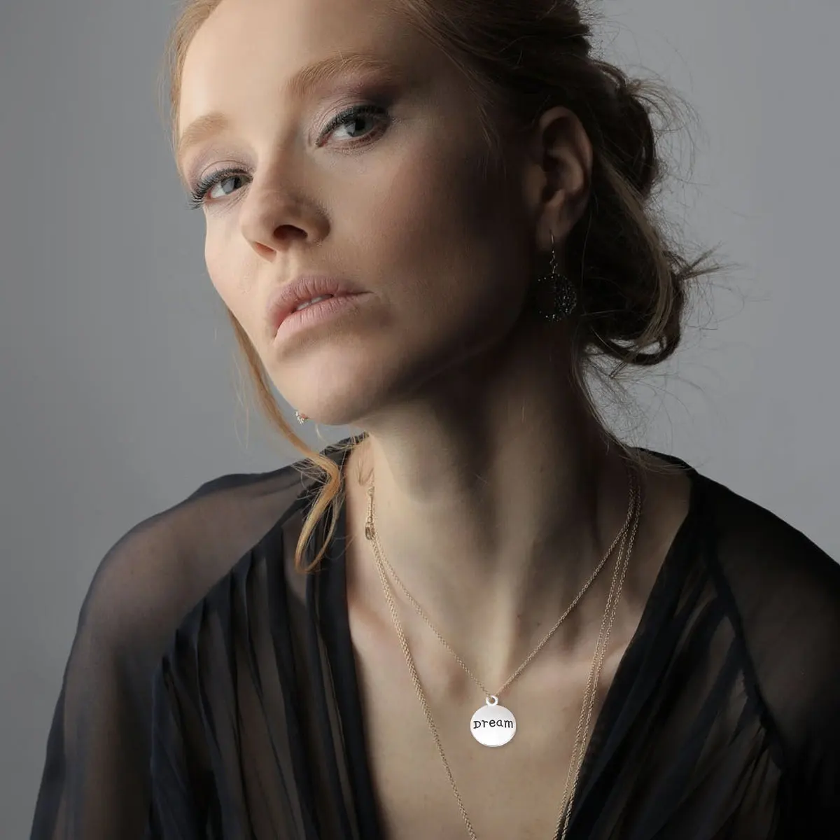 100Pcs DIY Alloy Jewelry Pendants Round Letter Design Set for Necklace Bracelet Earrings Metal Charms DIY Charm Pendant
100Pcs DIY Alloy Jewelry Pendants Round Letter Design Set for Necklace Bracelet Earrings Metal Charms DIY Charm Pendant