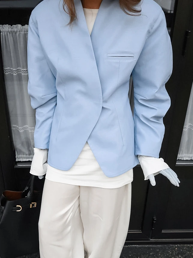 Autumn New Blue Blazer Jacket Women V-neck Button-up Long Sleeve Suit Outerwear Female Streetwear Fashion Simple Coat Jackets
Autumn New Blue Blazer Jacket Women V-neck Button-up Long Sleeve Suit Outerwear Female Streetwear Fashion Simple Coat Jackets