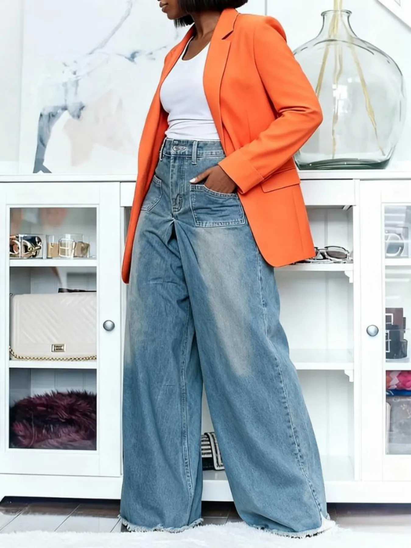 Широкие джинсы с бахромой по краям моды, джинсовые брюки, повседневный стиль, праздничные подарки, уличный стиль
Широкие джинсы с бахромой по краям моды, джинсовые брюки, повседневный стиль, праздничные подарки, уличный стиль