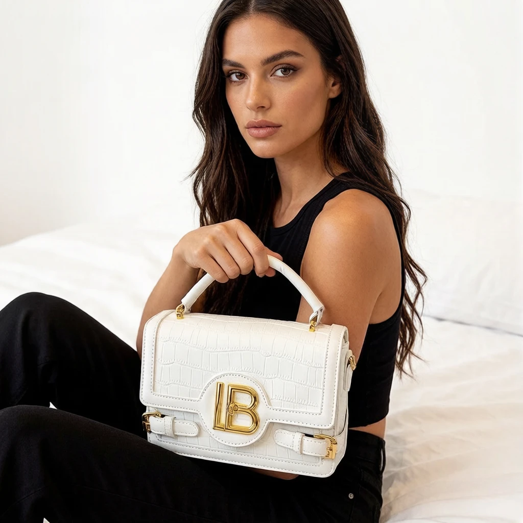 Designer Paris Fashionable Diaper Bag for Women Letter Logo Leather Tote with Minimalist Elegance and Crossbody Shoulder Strap
Designer Paris Fashionable Diaper Bag for Women Letter Logo Leather Tote with Minimalist Elegance and Crossbody Shoulder Strap